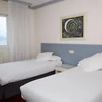 Hotel Plaza 2*