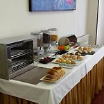 Plaza Hotel 2*