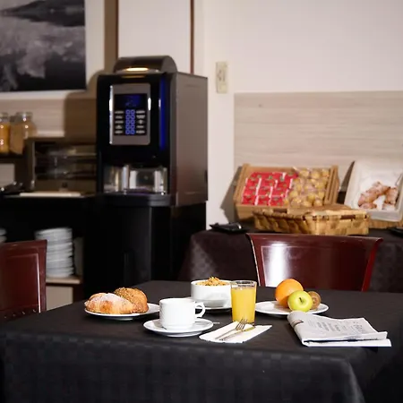 Hotel Plaza 2*