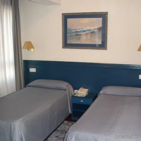 Plaza Hotel 2*