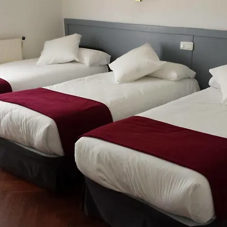 Hotel Plaza 2*