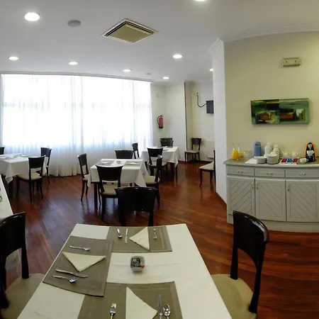 Hotel Plaza 2*